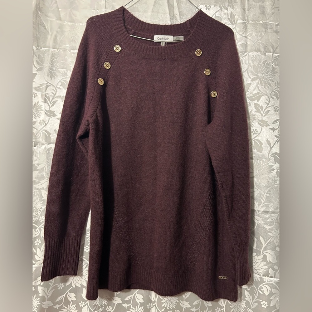 Calvin Klein Burgundy Button Detail Knit Sweater Size M.